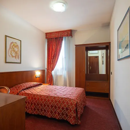 Cristallo Hotel