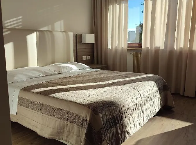 Cristallo 3* Κονελιάνο