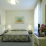 Cristallo Hotel 3*