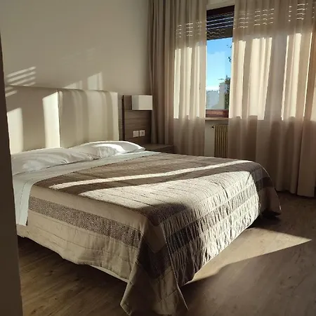 Cristallo 3* 코넬리아노