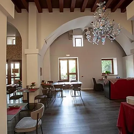 Cristallo Hotel 3*