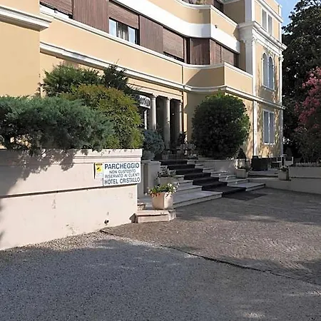 Hotel Cristallo 3*